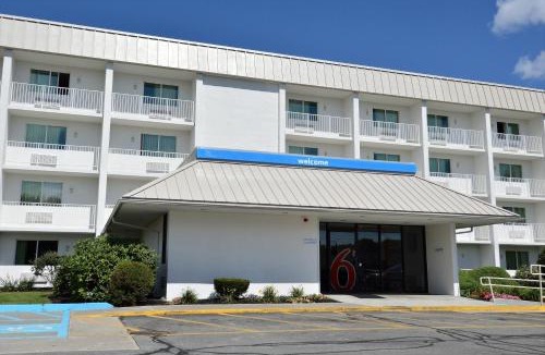 Danvers Hotel | Motel 6-Danvers, MA - Boston North