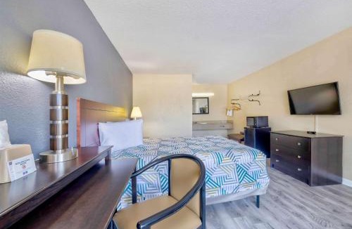 Effingham Hotel | Motel 6 Effingham, IL