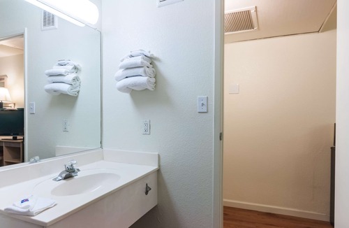 Green River Hotel | Motel 6 Green River, UT