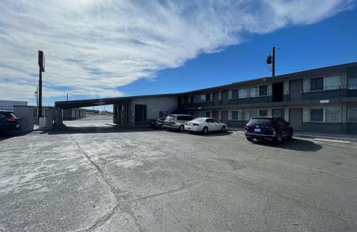 Hermiston Hotel | Motel 6 Hermiston, OR - Umatilla