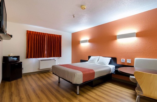 Kerrobert Hotel | Motel 6 Kerrobert, SK