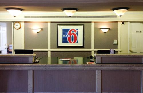 Monroe Hotel | Motel 6-Monroe, LA