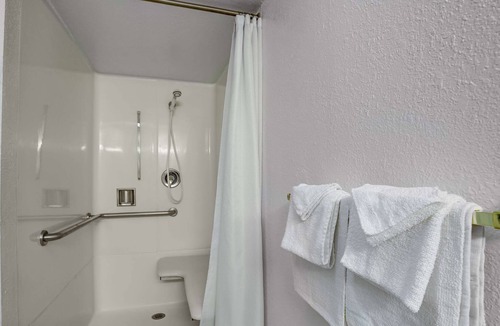 Napa Hotel | Motel 6 Napa, CA