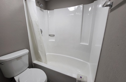 Millard Hotel | Motel 6 Omaha, NE