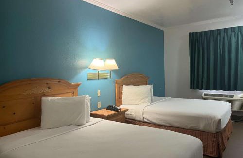 Portland Hotel | Motel 6 Portland, IN