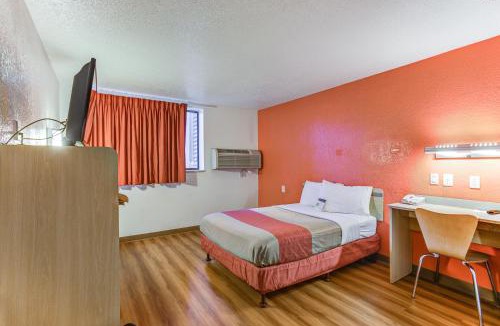 Tigard Hotel | Motel 6-Portland, OR - Tigard West