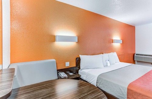 Tigard Hotel | Motel 6 Portland, OR - Tigard West