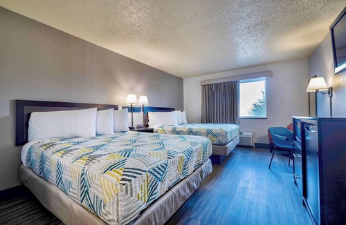 Stuart Hotel | Motel 6 Stuart, IA