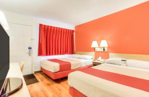 Lake Oswego Hotel | Motel 6-Tigard, OR - Portland South - Lake Oswego