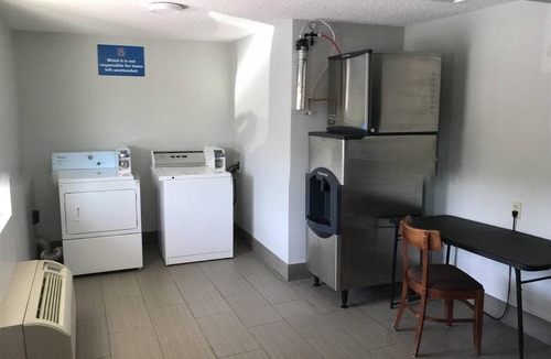 Troutville Hotel | Motel 6 Troutville, VA