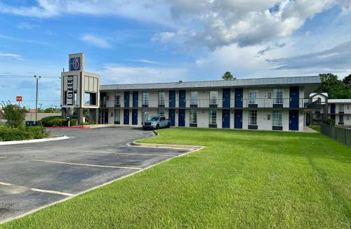 West Monroe Hotel | Motel 6-West Monroe, LA