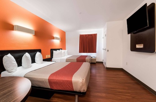 Wilkes-Barre Hotel | Motel 6 Wilkes Barre, PA - Arena