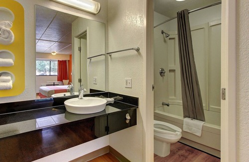 York Hotel | Motel 6 York, PA