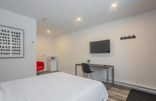 Brossard Hotel | Motel Champlain