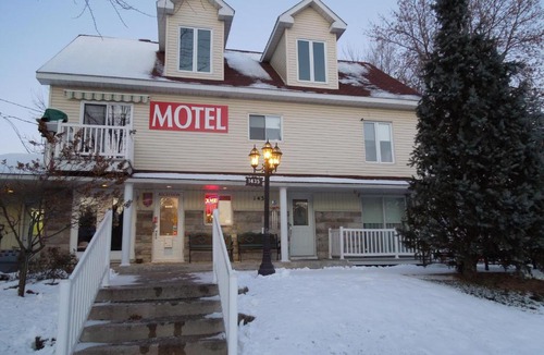 Repentigny Hotel | Motel Derfal