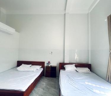 Hoai Nhon Hotel | Motel - Nhà nghỉ Yến Nhi