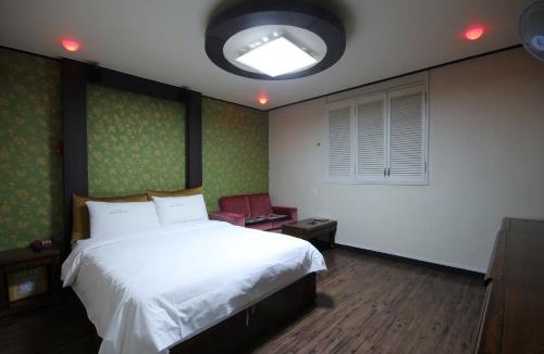 Bongmyeong-dong Hotel | Motel Nine
