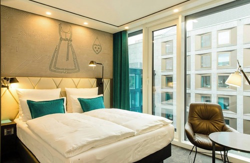 Alte Heide-Hirschau Hotel | Motel One München-Parkstadt Schwabing