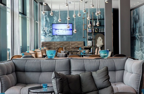 Cannstatt-Mitte Hotel | Motel One Stuttgart-Bad Cannstatt