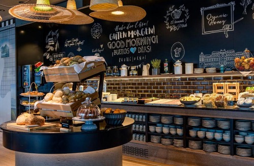 Kaisermuhlen Hotel | Motel One Wien-Donau City