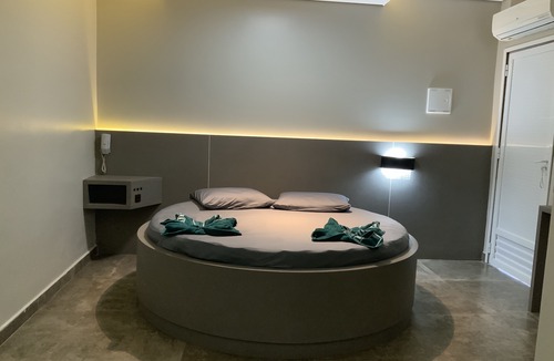 Weissopolis Hotel | Motel Passione