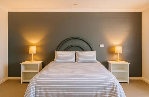 Binalong Hotel | MOTEL ROYAL TARA