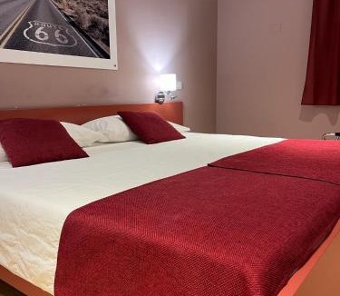 Collesalvetti Hotel | Motel Vespucci