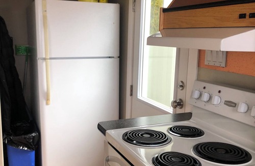 Campbell River Apartment | Motel with two private cottages each with Hot Tub and Gas Fireplace on the ocean