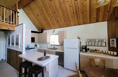Cold Springs House | Mother's Day Gift- At The Cabin House! Pinecrest Lake in 5 min Away and OPEN!