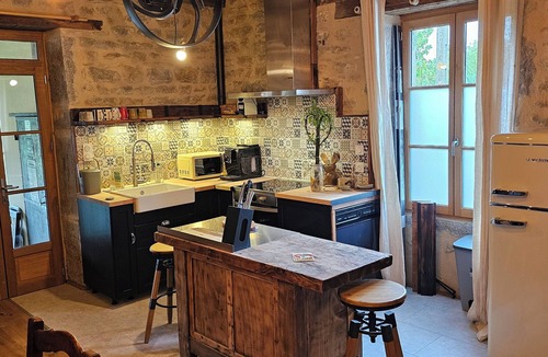 Paris-l'Hopital House | Moulin Cozanne, spa and sauna gîte in the heart of the vineyards.