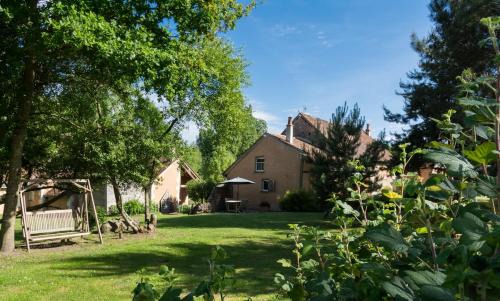 Savigne-sous-le-Lude Bed & Breakfast | Moulin de la Diversiere, gîtes avec piscine en pleine nature