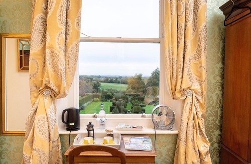 Hernhill House | Mount Ephraim Gardens Maid Room