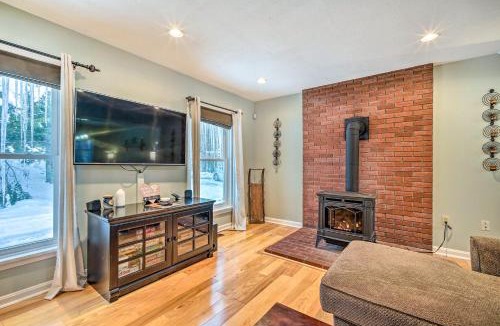 Mount Holly House | Mount Holly Vacation Rental w/Hot Tub!