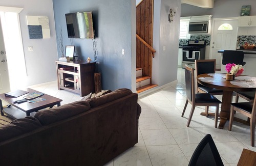 All Saints House | Mount Joy Getaway