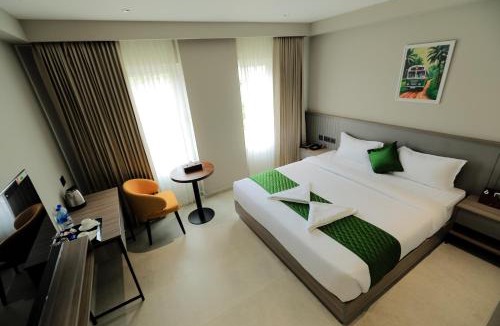 Sulthan Bathery Hotel | Mount Land
