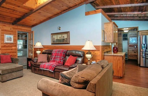 Shingletown House | Mount Lassen Big Cabin on 1.6 Acres of Forest, Lots of bedrooms, No Neighbors