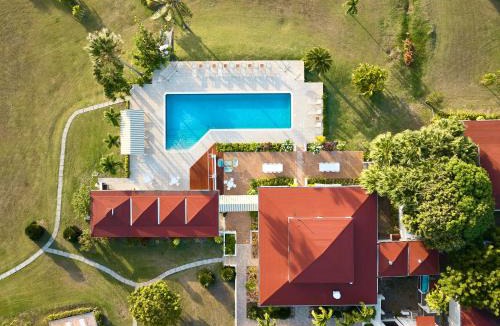Newcastle Hotel | Mount Nevis Hotel