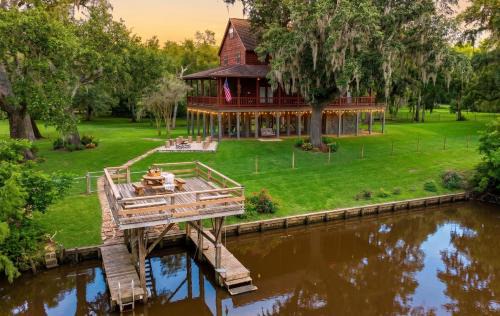 Cedar Lane House | Mount Olive Ranch