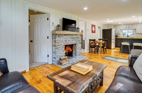 Wardsboro House | 'Mount Pine' Summer Escape Near the Green Mtns!