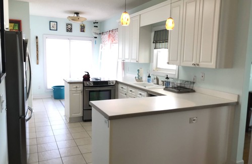 Old Village House | Mount Pleasant Home, minutes to beaches and downtown Charleston
