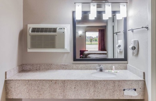 Mount Pleasant Hotel | Mount Pleasant INN
