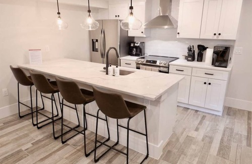 Mount Pleasant Apartment | Mount Pleasant Surprise! Kid & Family Friendly!