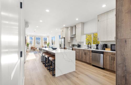 Atlantic House | Mount Rainer View Park front 7 mins to Stadium