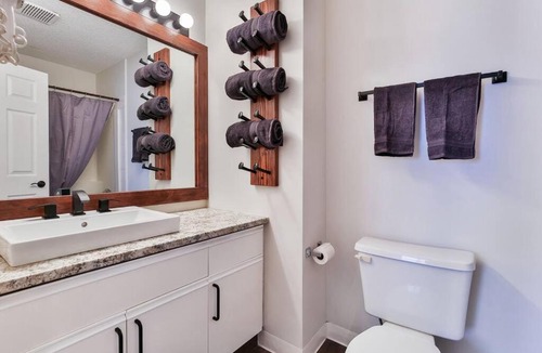 Canmore House | Mount Rundle View Townhouse - Downtown Canmore