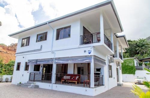 Bel Ombre Apartment | Mount Simpson 2-Beds Sleeps 4 5 mins to Beach