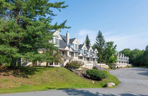 West Dover Hotel | Mount Snow Lodging by Vail Resorts