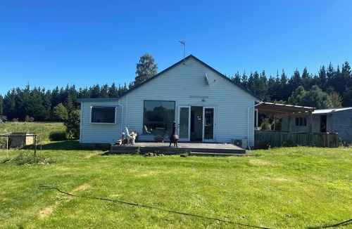Mount Somers Cottage | Mount Somers Escape, cosy cottage in the town with great mountain views