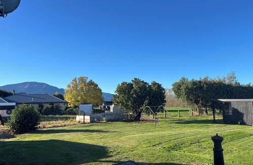 Mount Somers Cottage | Mount Somers Escape, cosy cottage in the town with great mountain views