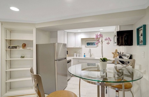 Mount Vernon Apartment | Mount Vernon Hideaway-45 DAY Minimum Stay