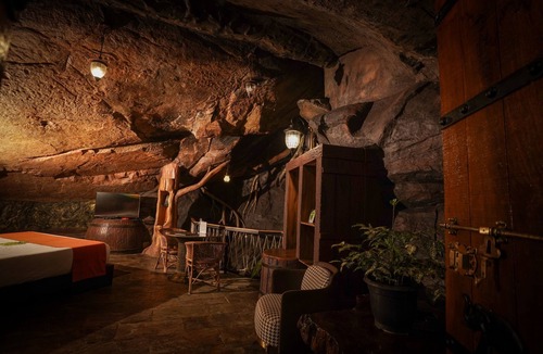 Sulthan Bathery Hotel | Mount Xanadu